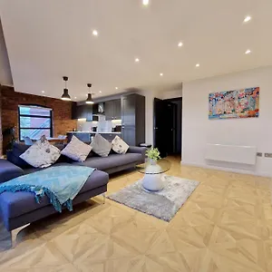  Apartment Aire New York Styled Luxury